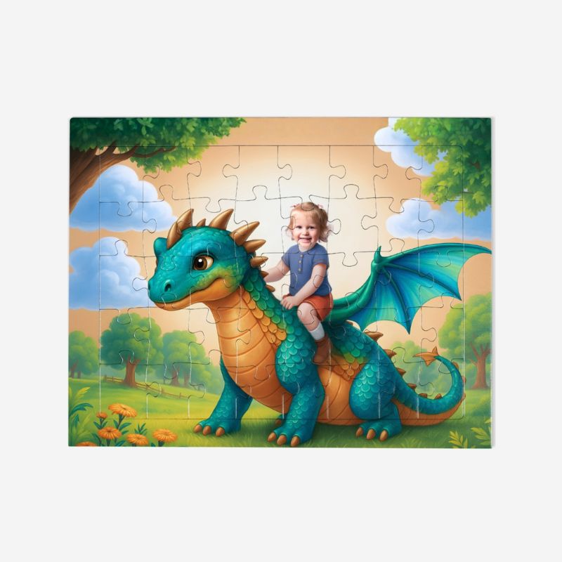 Puzzle dziewczynka na smoku – personalizowana układanka przedstawiająca dziecko siedzące na bajkowym smoku w malowniczej scenerii.