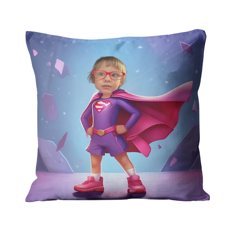 BOHATERKA PODUSZKA PERSONALIZOWANA Z TWOIM ZDJĘCIEM  I TY MOŻESZ ZOSTAĆ SUPERBOHATEREM