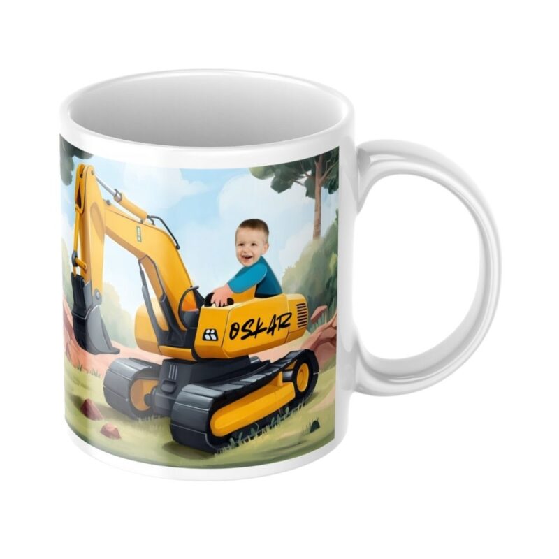 personalizowany kubek koparka ze zdjęciem dziecka i opcjonalnym imieniem na bajkowej grafice