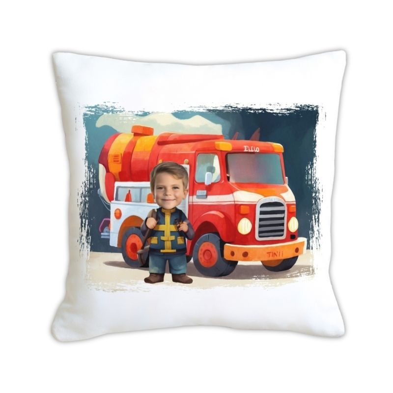 personalizowana poduszka z nadrukiem, poduszka z bajkową grafiką, pluszowa poduszka 45x45, poduszka z własnym zdjęciem, wyjątkowy prezent na każdą okazję, miękka poduszka dekoracyjna, poduszka na zamówienie, poduszka z kolorowym nadrukiem, trwała poduszka sublimacyjna, poduszka z kulką silikonową, poduszka dla dzieci z grafiką, poduszka personalizowana na prezent, poduszka z zamkiem do prania, szybka realizacja poduszki WÓZ STRAŻACKI