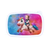 Personalizowana śniadaniówka z własnym zdjęciem JEDNOROŻEC to doskonałe rozwiązanie dla każdego, kto chce dodać odrobinę wyjątkowości do swoich posiłków.