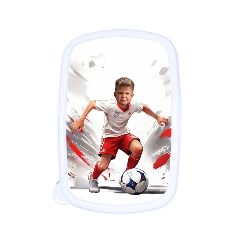 Personalizowana śniadaniówka z własnym zdjęciem PIŁKARZ to doskonałe rozwiązanie dla każdego, kto chce dodać odrobinę wyjątkowości do swoich posiłków.