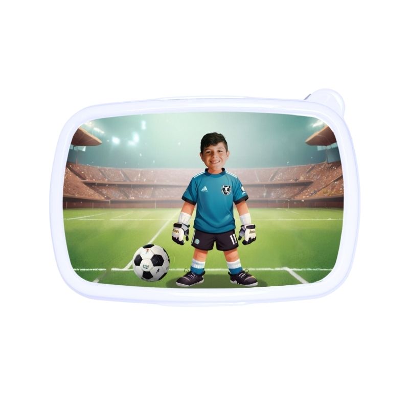 Personalizowana śniadaniówka z własnym zdjęciem PIŁKARZ to doskonałe rozwiązanie dla każdego, kto chce dodać odrobinę wyjątkowości do swoich posiłków.