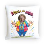 Poduszka Babcia na Medal ze zdjęciem – personalizowany prezent z kolorowym motywem i medalem.