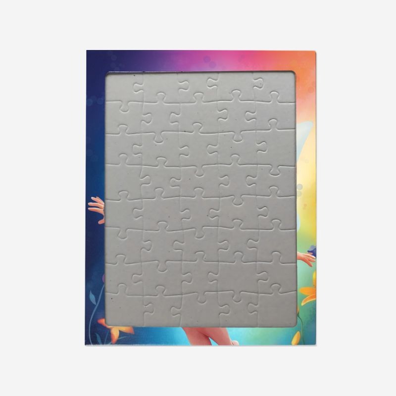 Puzzle Wróżka Tęczowa – personalizowane puzzle ze zdjęciem dziecka w bajkowej scenerii pełnej kolorów i tęczy.