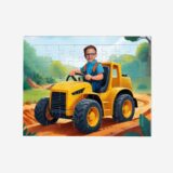 Personalizowane puzzle żółta koparka ze zdjęciem dziecka jako operatora.
