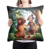 personalizowana poduszka kapibara w dżungli – prezent ze zdjęciem dziecka