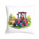 Poduszka z czerwonym traktorem ze zdjęciem - czerwony traktor z kabiną 45x45