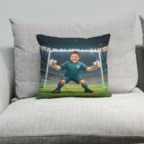 poduszka ze zdjęciem bramkarz – personalizowany prezent dla małego piłkarza