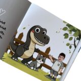 Personalizowana książka dla chłopca o kolorach z dinozaurem – dziecko bohaterem bajki