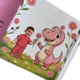 Personalizowana książka dla chłopca o kolorach z dinozaurem – dziecko bohaterem bajki